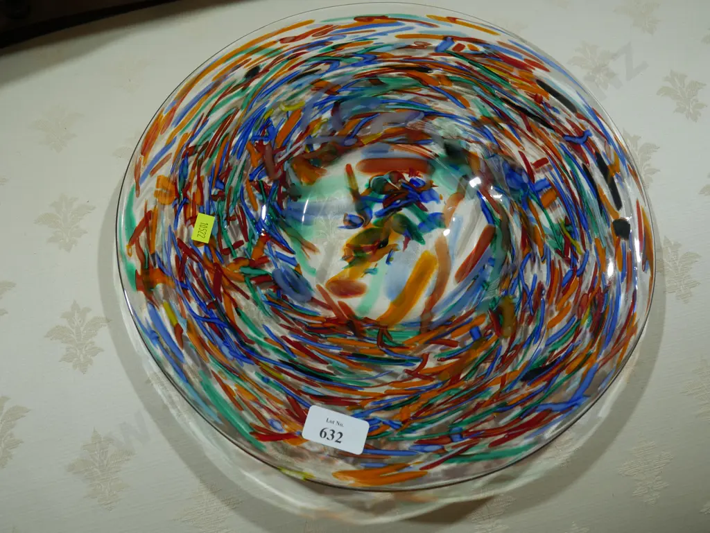Art glass dish Image 1++