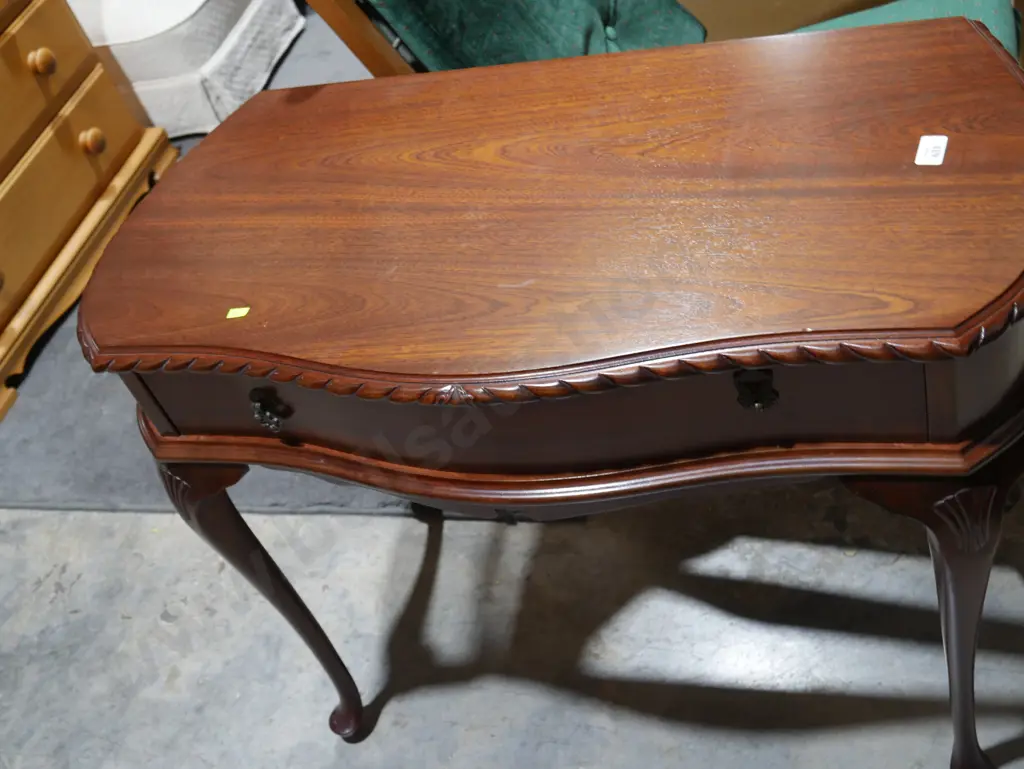 Hallway table Image 1++