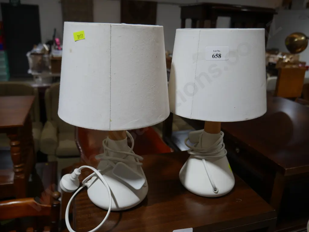 Two table lamps Image 1++