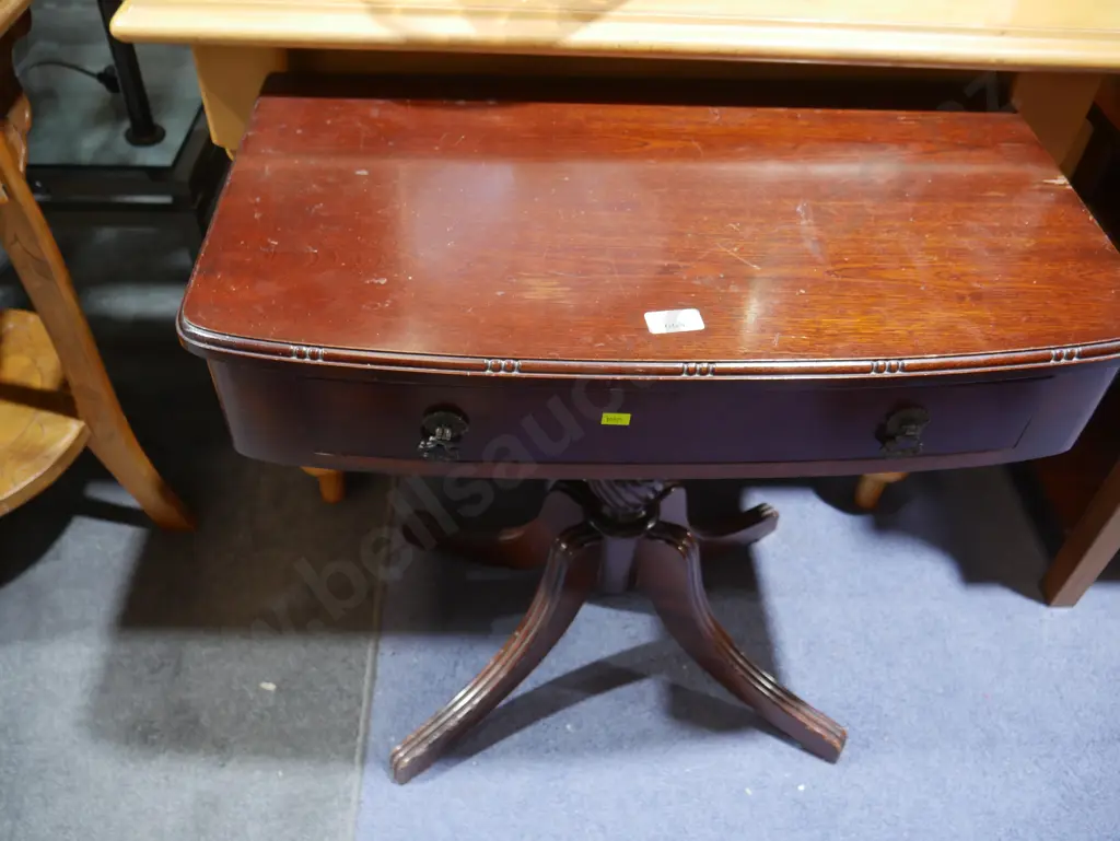 Hallway table Image 1++