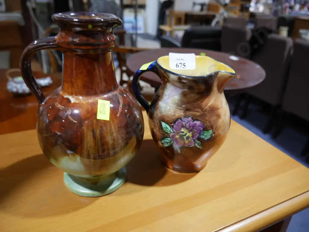 2 China jugs Image 1++