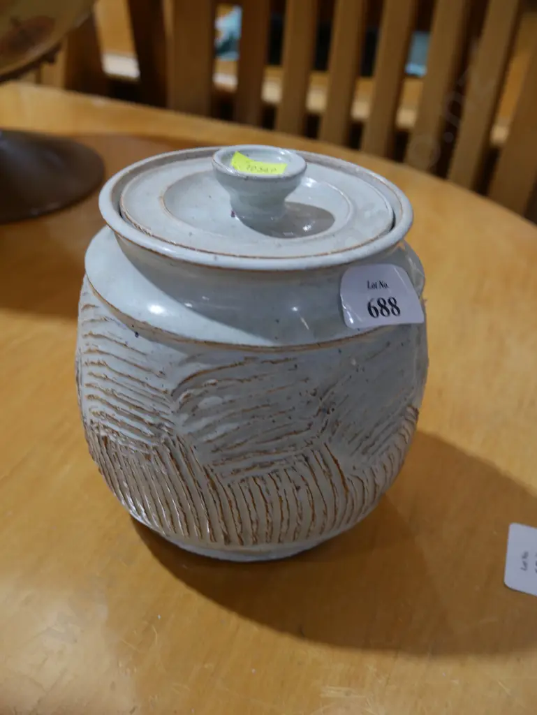 Doris Holland (Doris Lusk) lidded pottery container & another pottery vase Image 1++