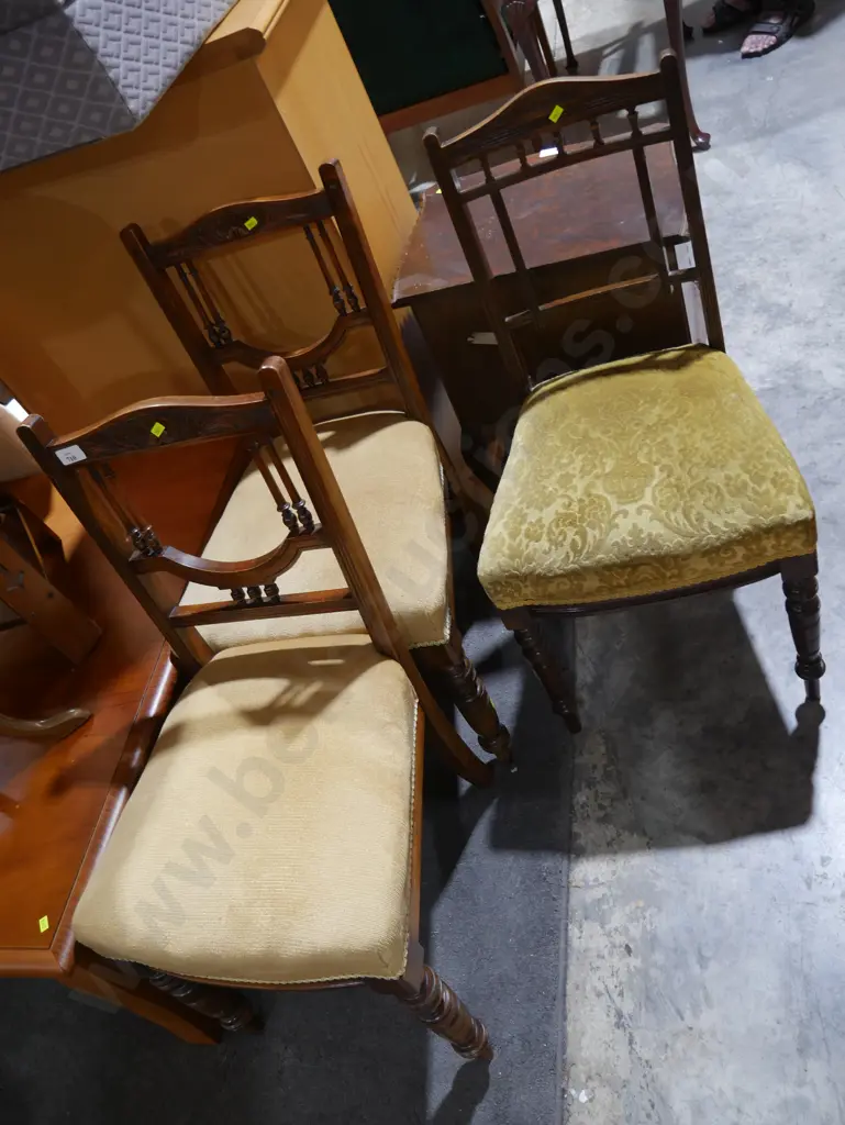 Pair of dining chairs Image 1++