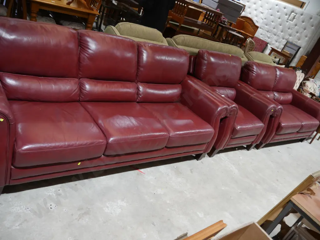 Three-piece red lazboy lounge suite Image 1++