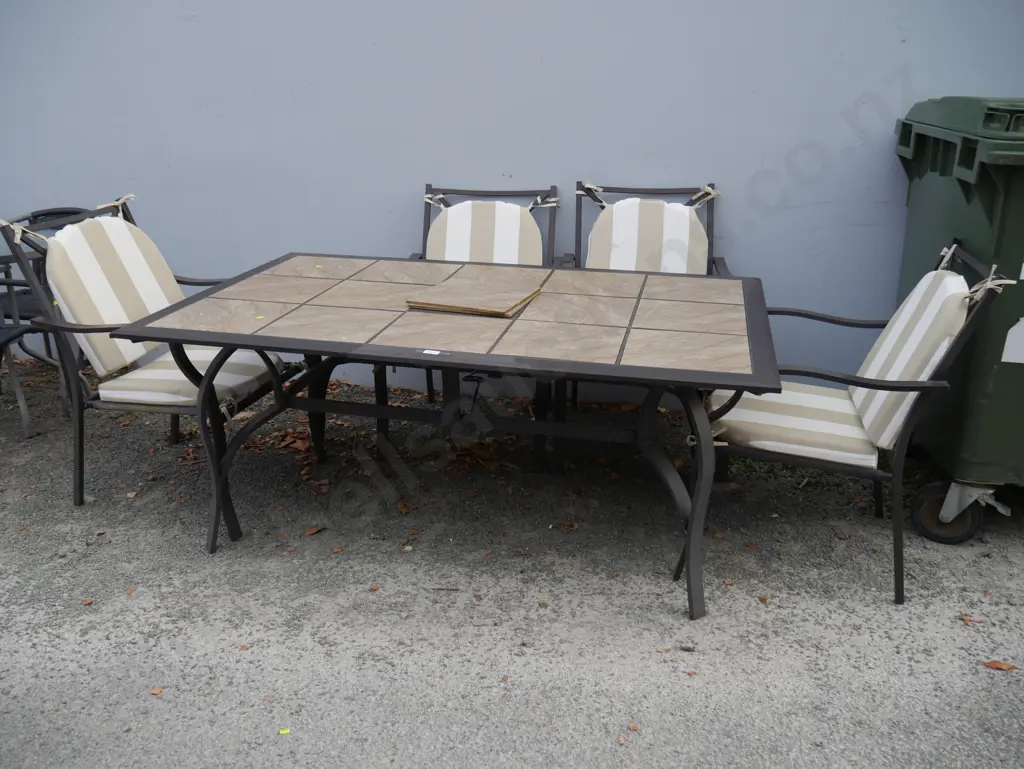 Tile top outdoor table and 4 chairs Image 1++