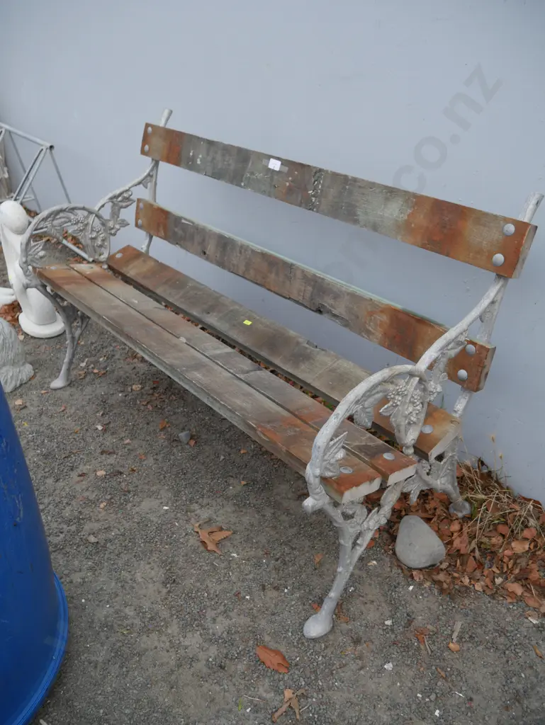 Outdoor bench Image 1++