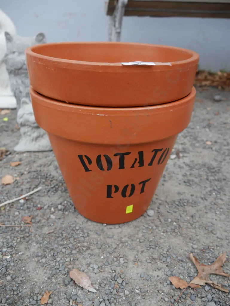 Potato and onion pots Image 1++