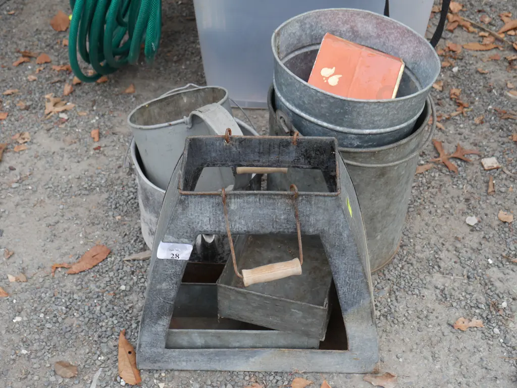 Tin buckets etc Image 1++