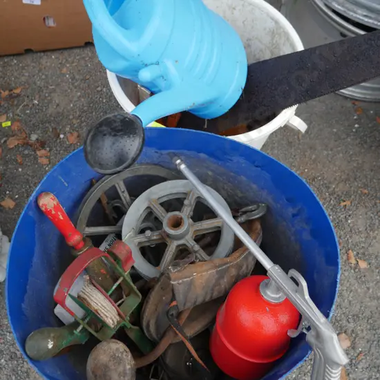 Tools, sundries