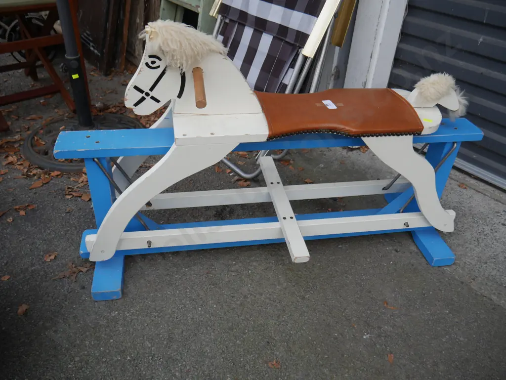 Rocking horse Image 1++
