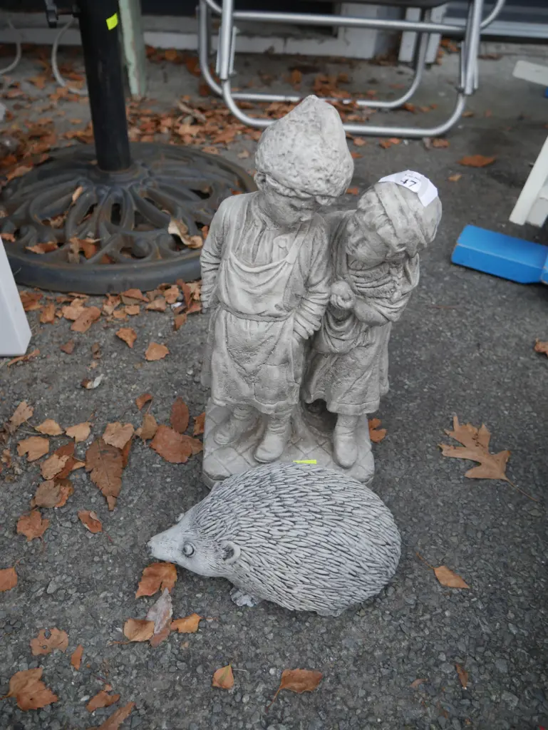 Hedgehog, and boy and girl ornaments Image 1++