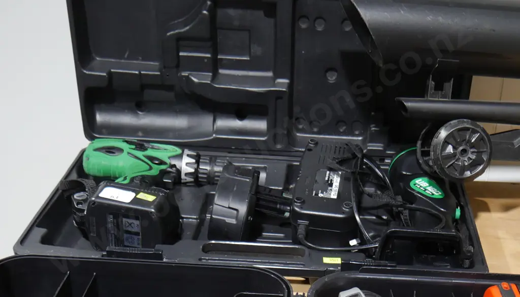 Hitachi drill and torch Image 1++