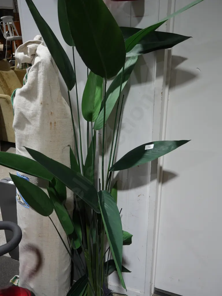 Artificial plant in pot Image 1++