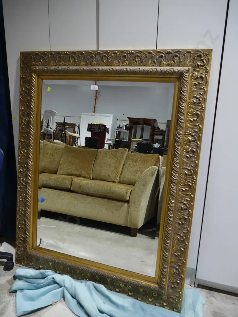 Large bevilled edge gilt frame mirror Image 1++