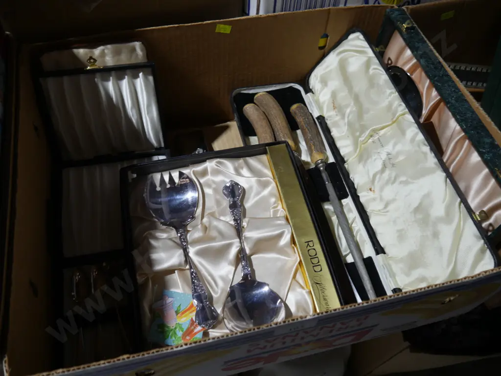Boxed cutlery etc Image 1++