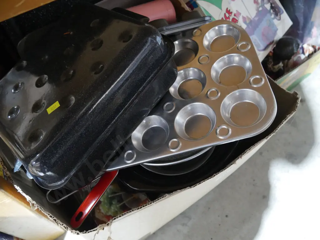 Kitchenware, bakeware Image 1++