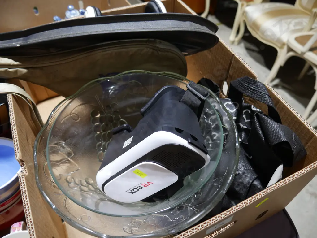 Squash racquets, virtual reality glasses etc Image 1++