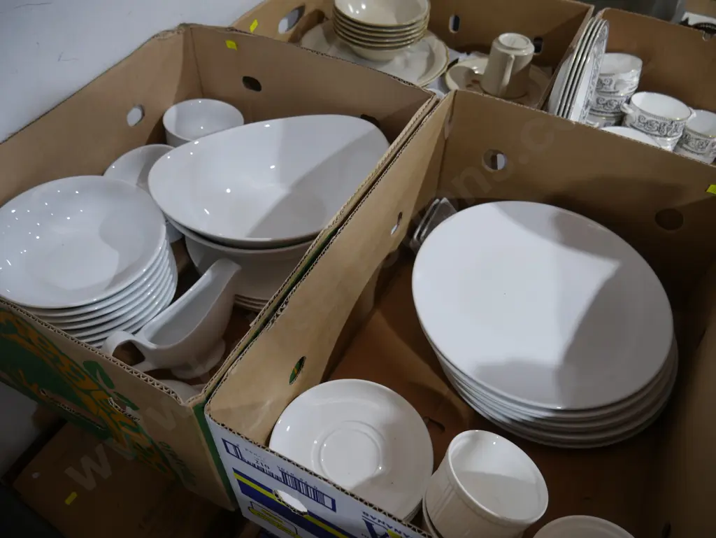 2 boxes of white dinnerware Image 1++