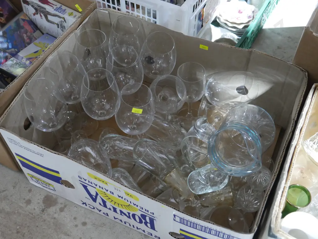 Stemmed glassware etc Image 1++