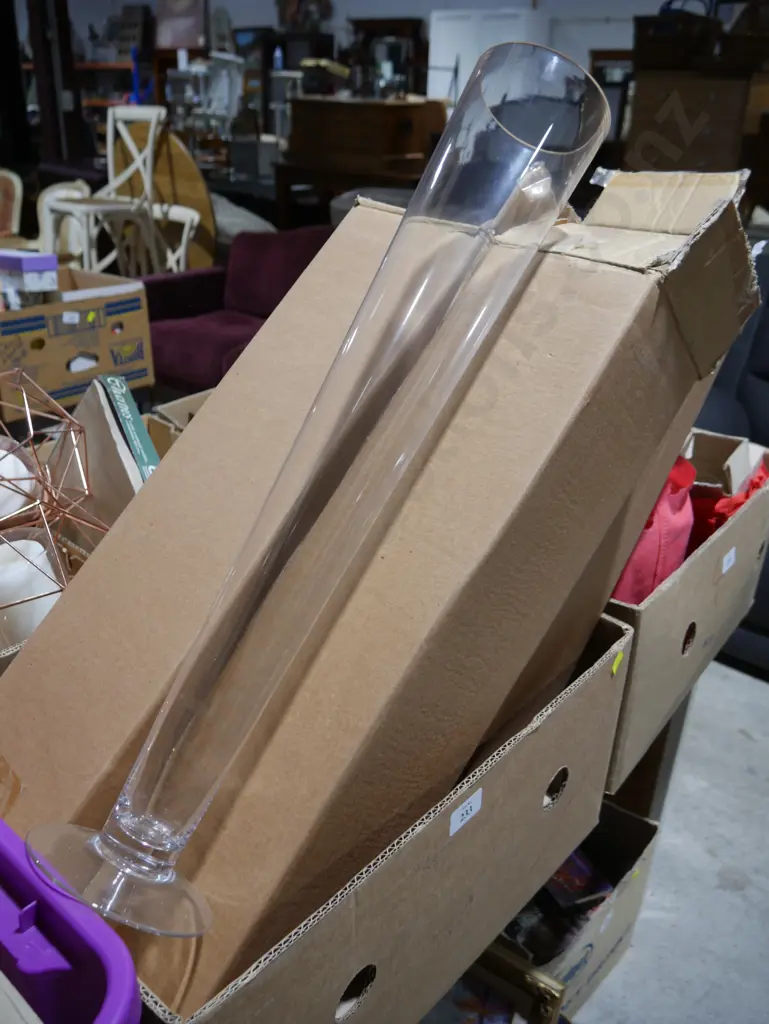 Large boxed glassware Image 1++
