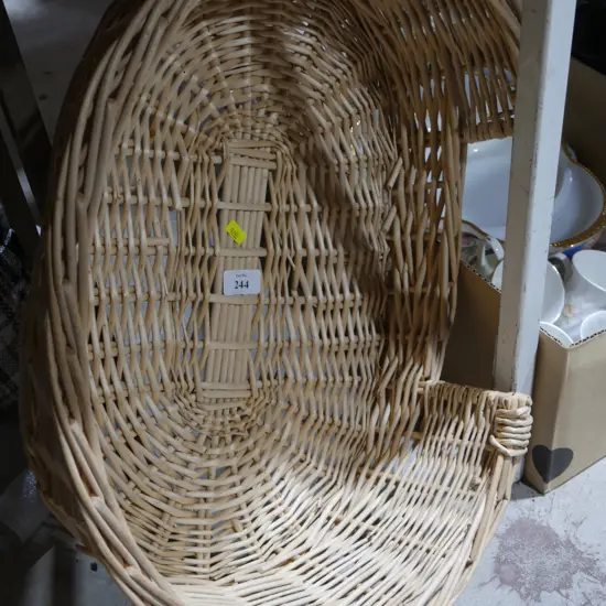 Cane pet basket