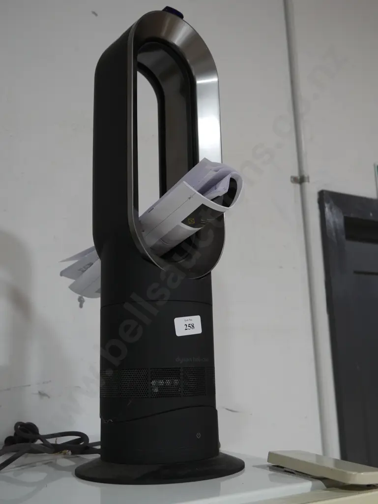 Dyson hot and cool fan Image 1++