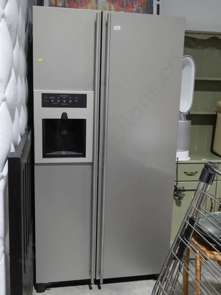 Fisher and Paykel french door fridge freezer Image 1++