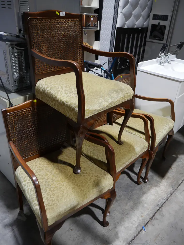 4 bergere back chairs Image 1++