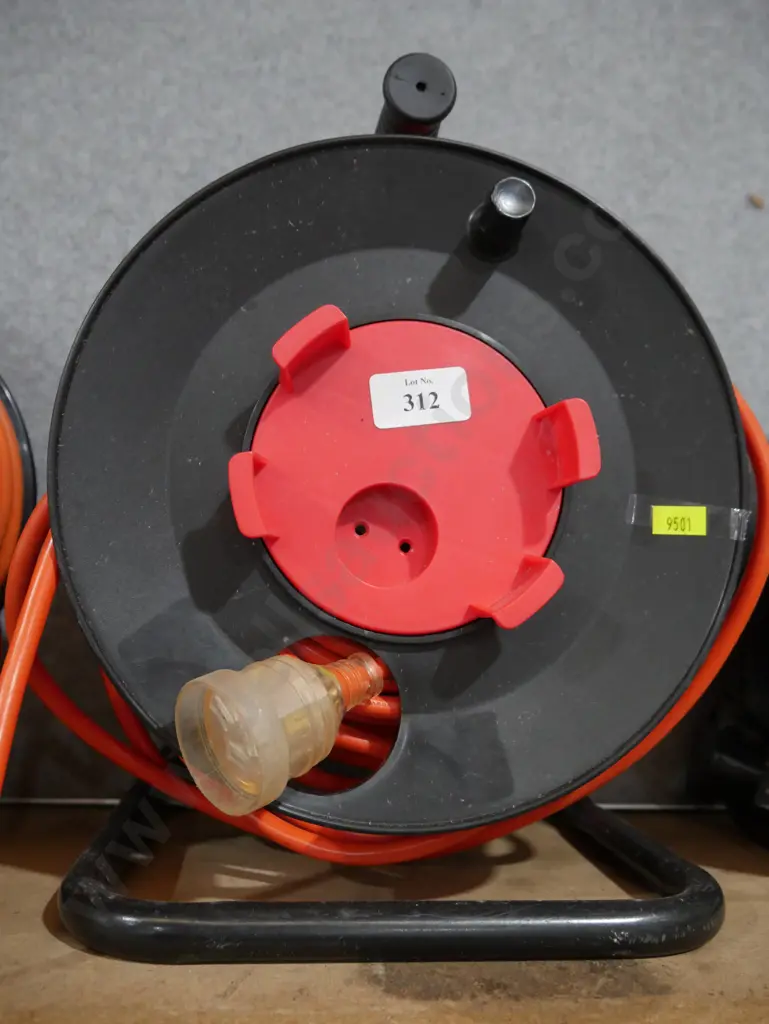 Power cord Image 1++