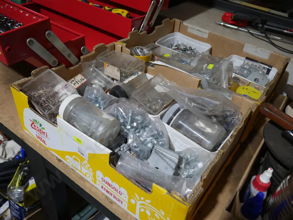 Nuts bolts rivots Image 1++