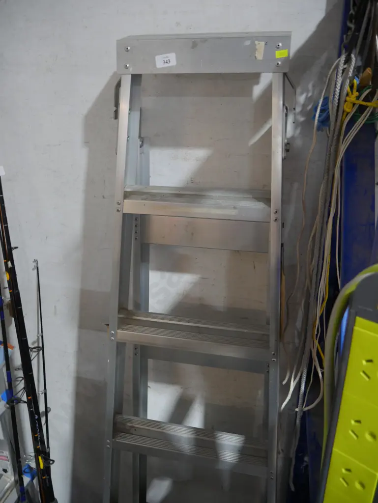Ladder Image 1++