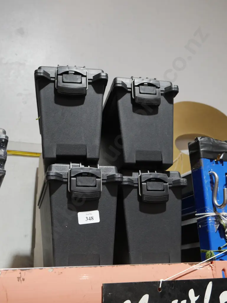4 ammo boxes Image 1++