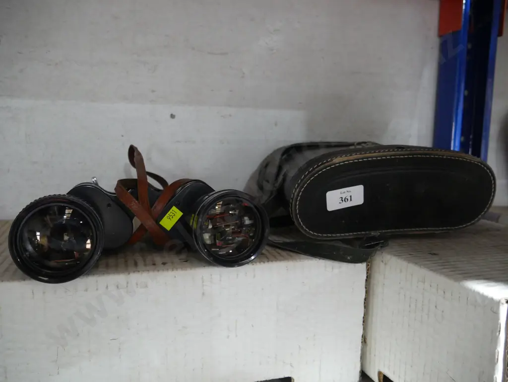 Binocular and case Image 1++