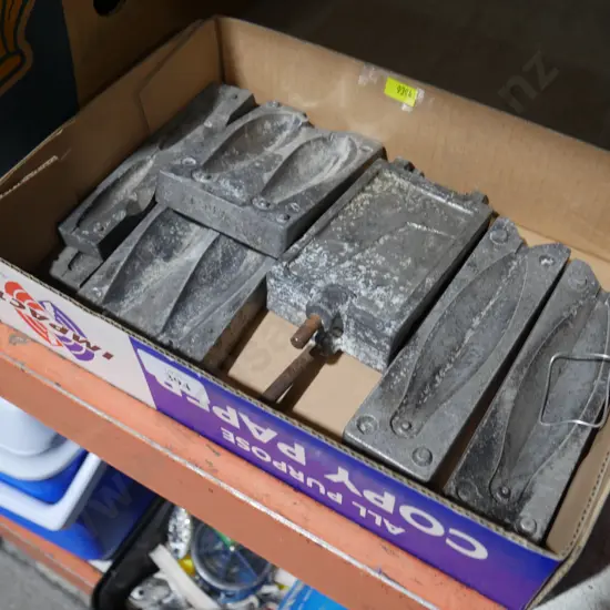 Sinker moulds