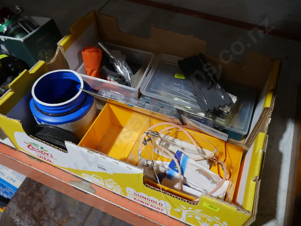 Fishing hooks and lures Image 1++