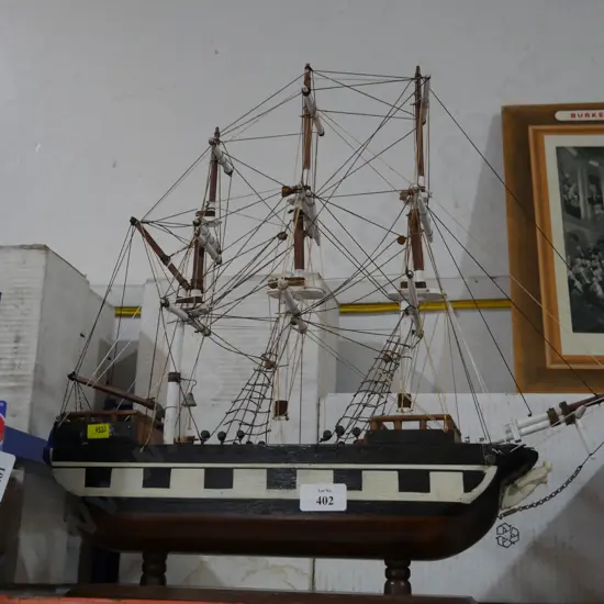 Sailing ship