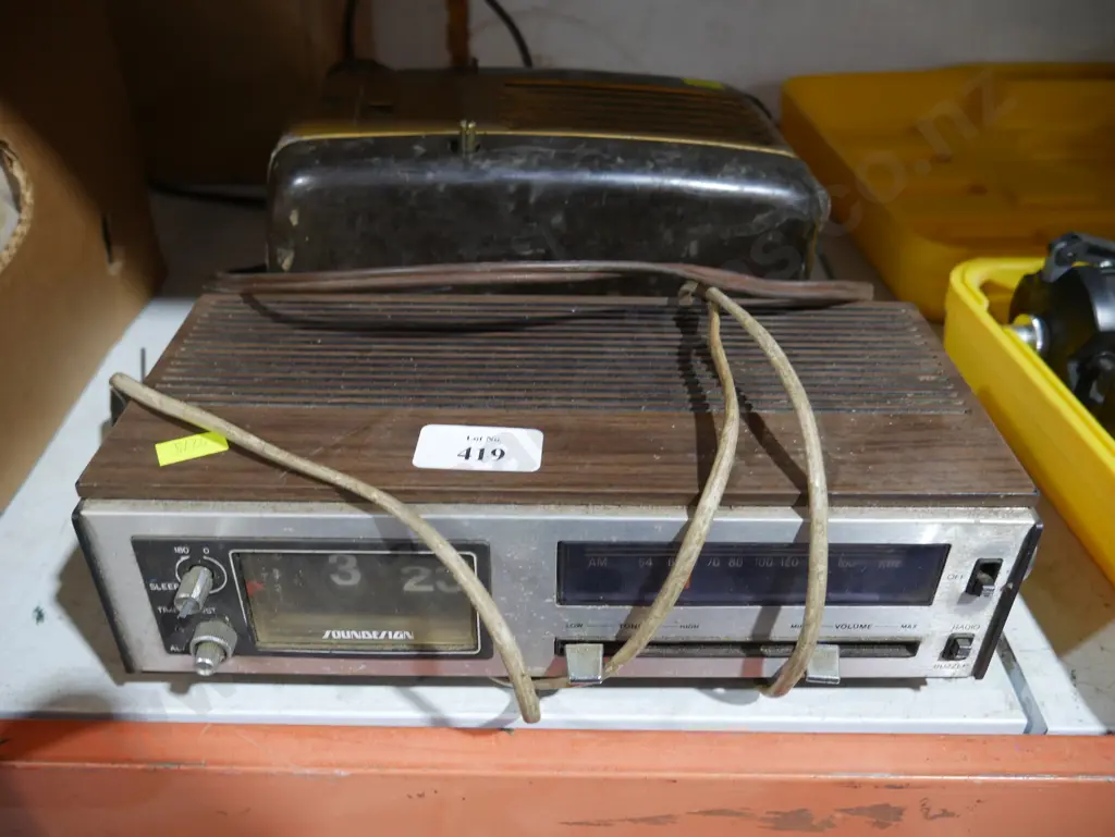 Alarm clock radio , radio Image 1++