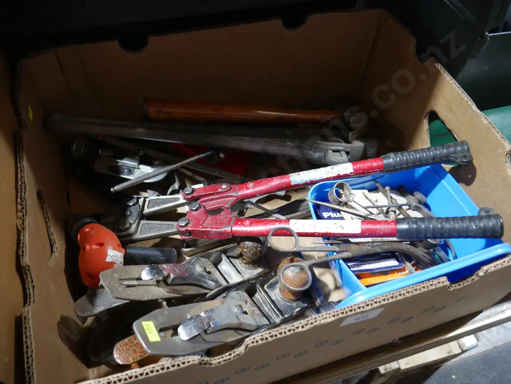 Bolt cutter , planes , calipers Image 1++