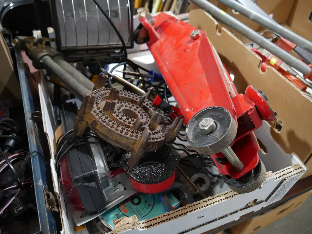 Floor jack, work light etc Image 1++