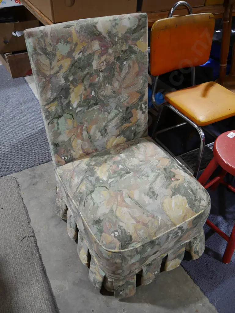 Bedroom chair Image 1++