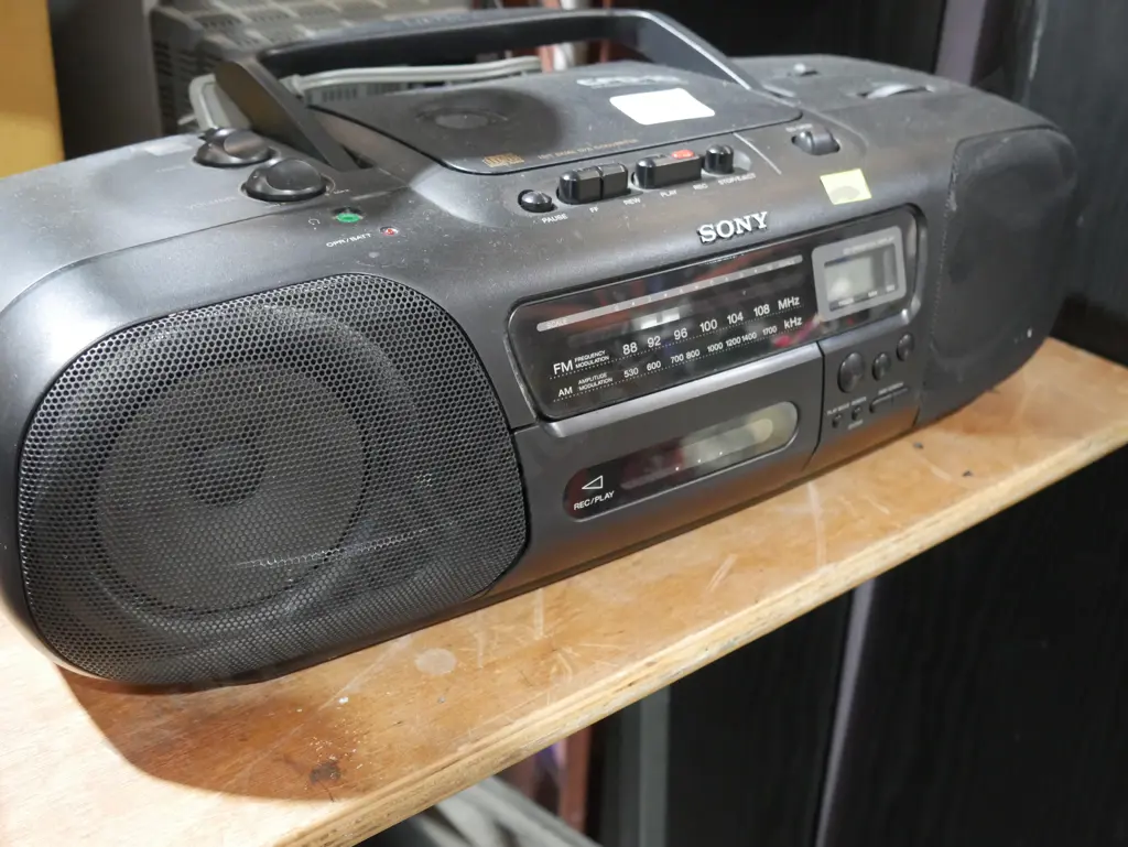 Sony portable stereo system Image 1++