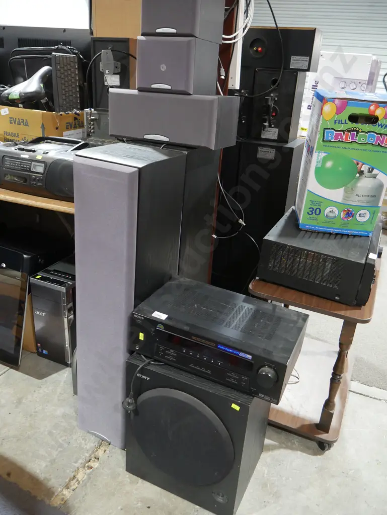 Sony stereo receiver & speakers Image 1++