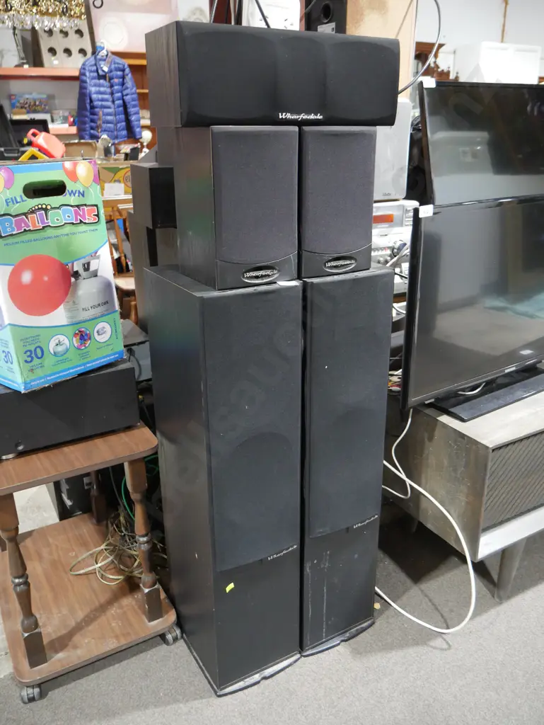 Pioneer receiver a/f & Wharfdale speakers Image 1++