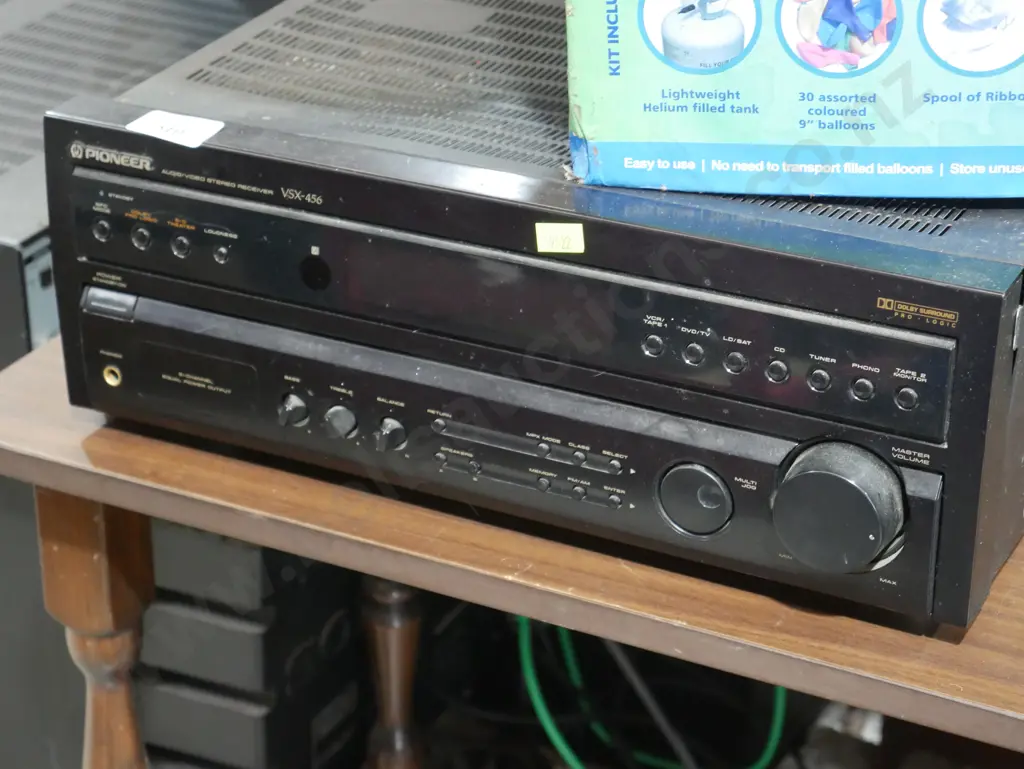 Pioneer receiver a/f & Wharfdale speakers Image 1++