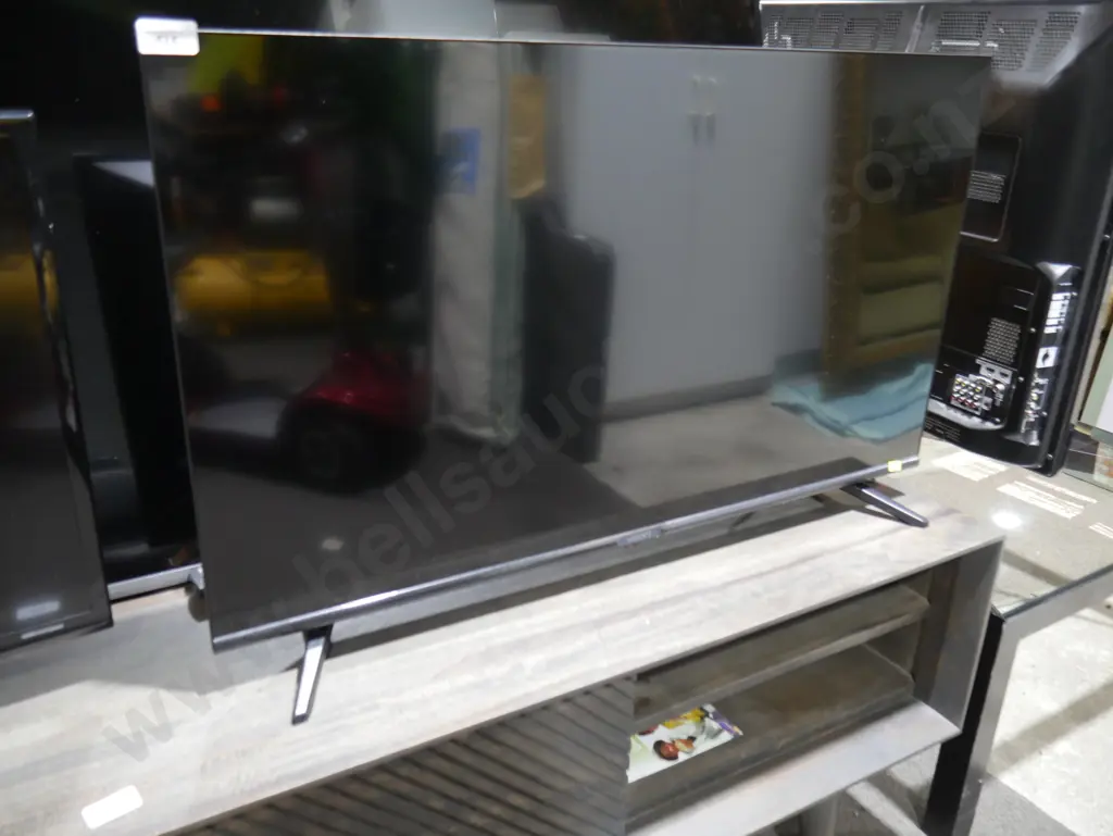 Veon 40" tv Image 1++
