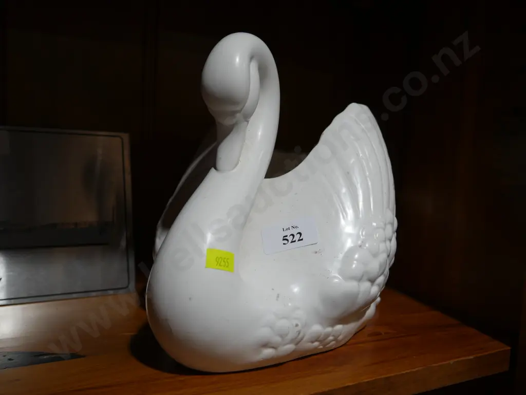 Crown Lynn large swan A/F Image 1++