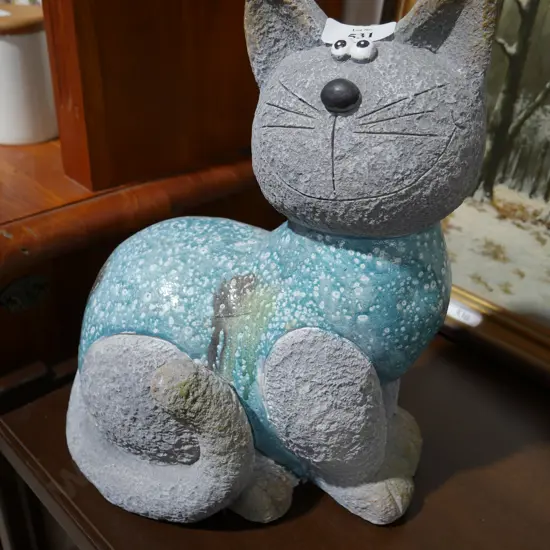 Cat figure