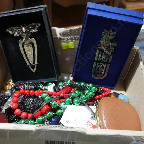 Costume jewellery