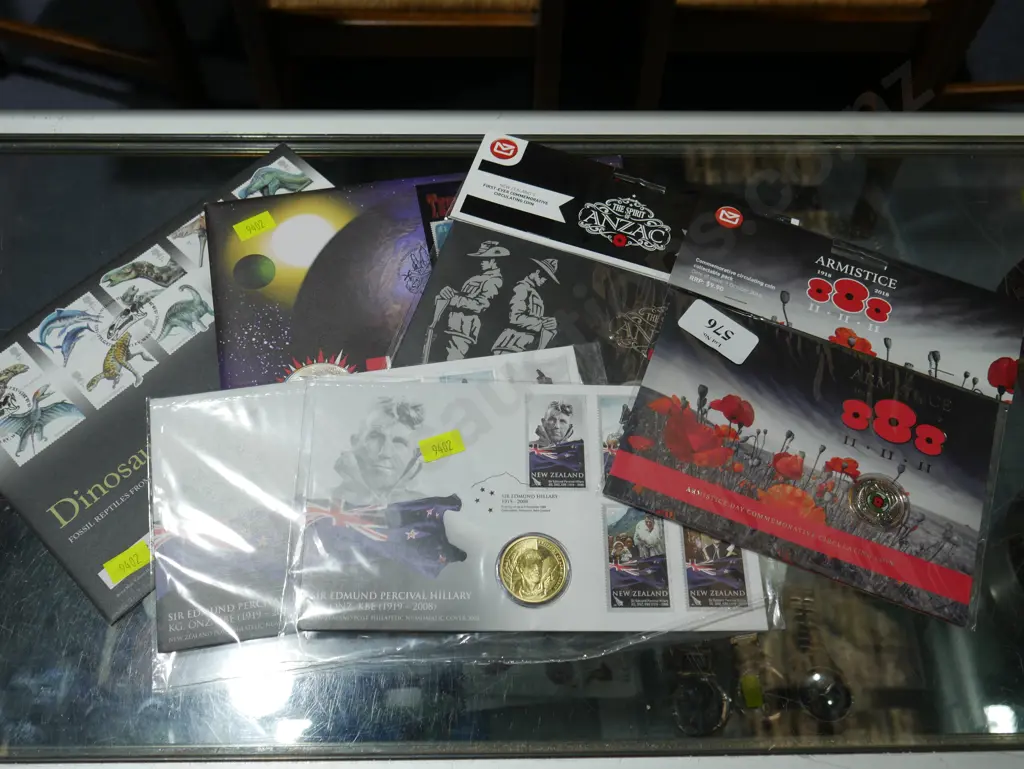 Armistice Day coin sets Image 1++