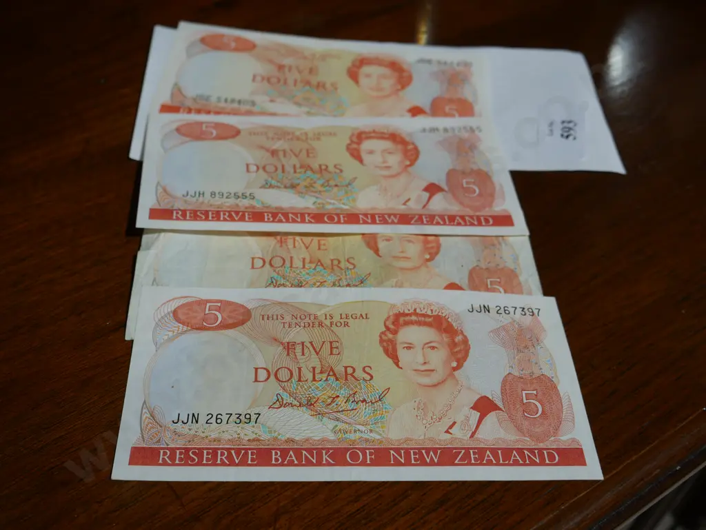 4 $5 NZ notes Image 1++